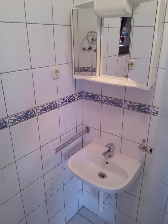 Maslina Apartman Vir Kültér fotó